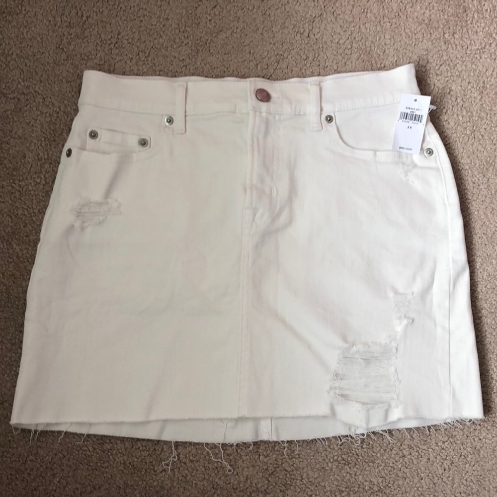 White denim skirt